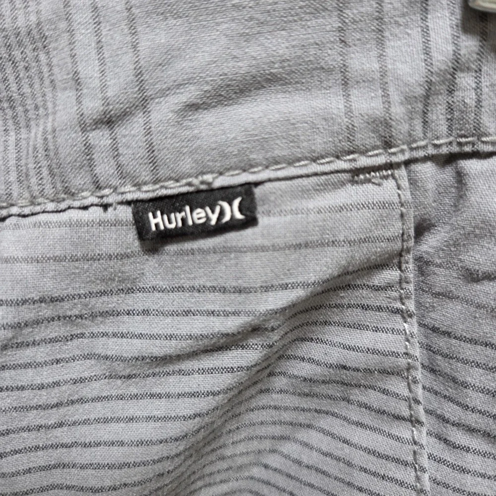 Hurley Shorts Boys 18 Gray Stripe Twill Bermuda 9 Inseam Casual Summer